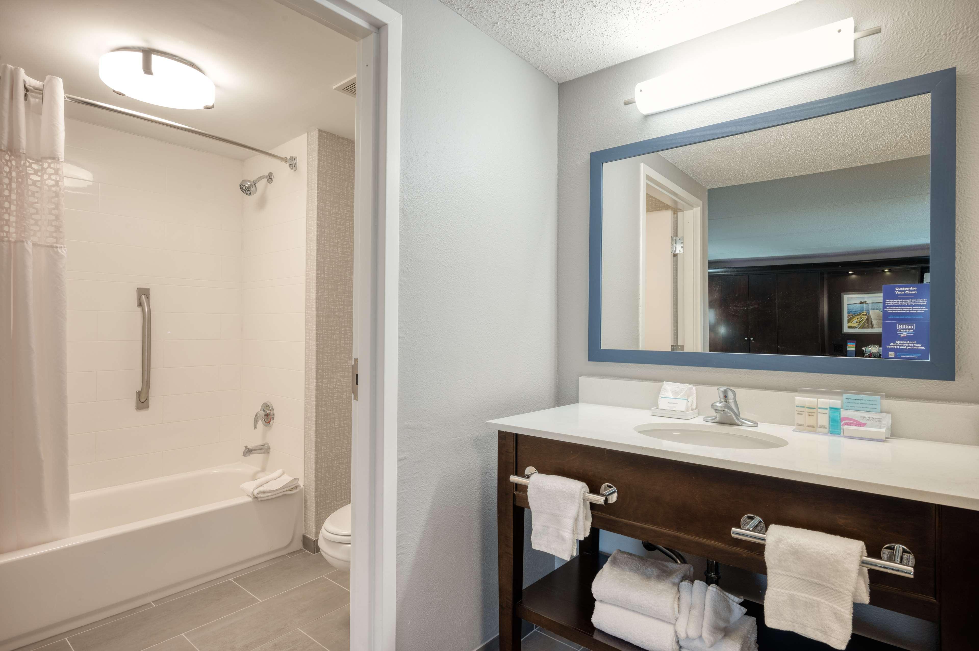 Hampton Inn Janesville Extérieur photo