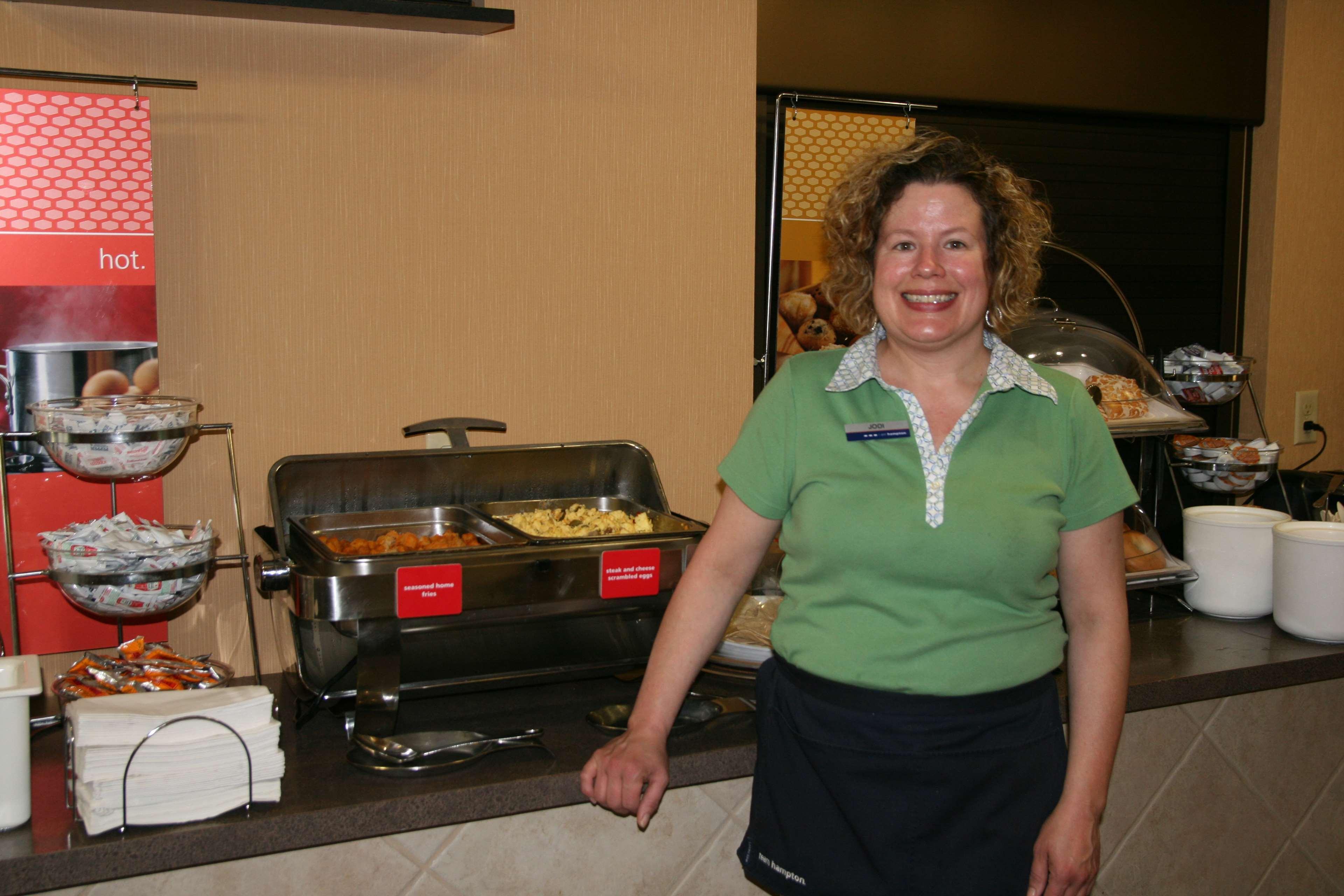 Hampton Inn Janesville Restaurant photo